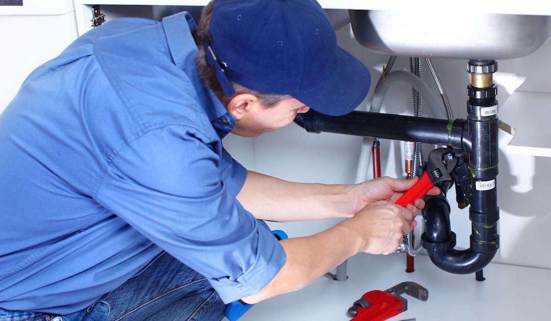 5 Reasons to Call an Emergency Plumber
